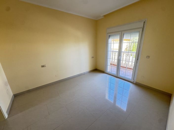 Image No.10-4 Bed Villa for sale