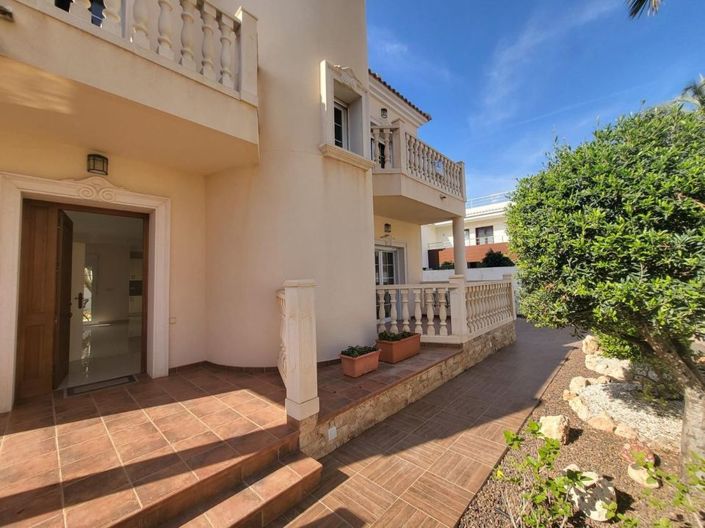 Image No.14-4 Bed Villa for sale
