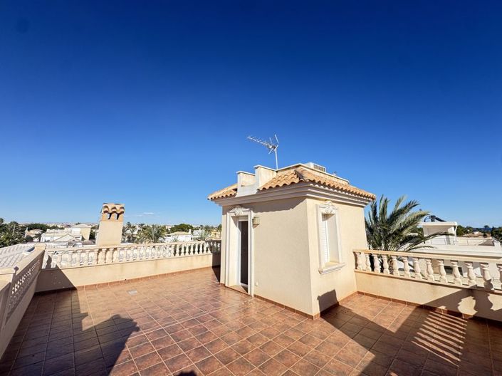 Image No.16-4 Bed Villa for sale