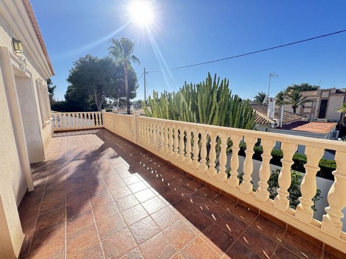 Image No.19-4 Bed Villa for sale