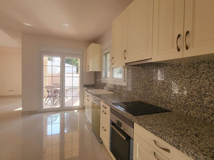Image No.5-4 Bed Villa for sale