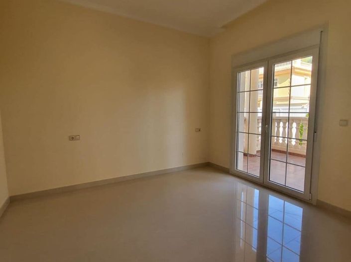 Image No.7-4 Bed Villa for sale