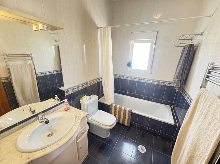 Image No.16-5 Bed Villa for sale