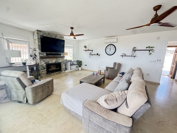 Image No.6-5 Bed Villa for sale