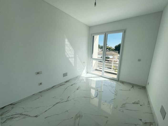 Image No.17-4 Bed Villa for sale
