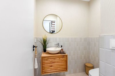 18-paris-viii-guest-toiletresult