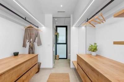 24-paris-viii-dressing-of-ground-floor-bedroo