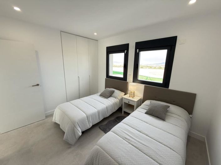 Image No.16-2 Bed Villa for sale