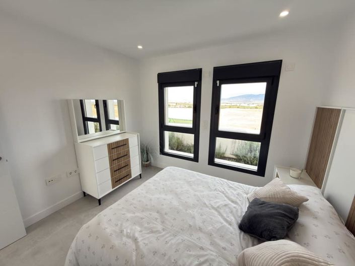 Image No.25-2 Bed Villa for sale