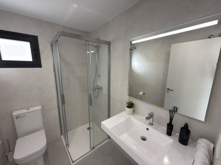 Image No.27-2 Bed Villa for sale