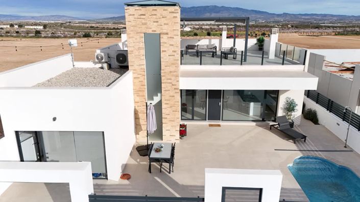 Image No.4-2 Bed Villa for sale