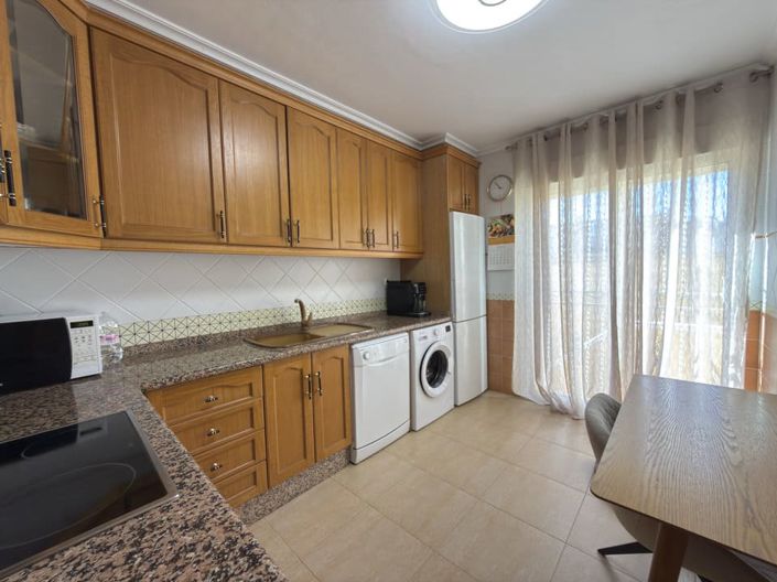 Image No.15-4 Bed Townhouse for sale