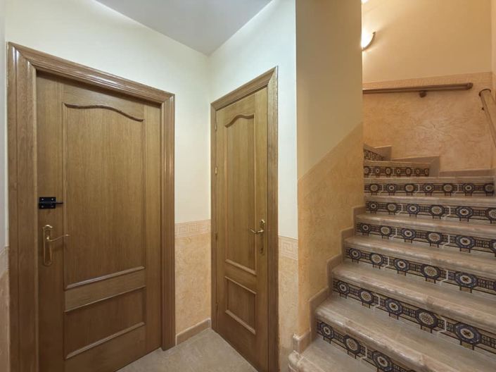 Image No.19-4 Bed Townhouse for sale