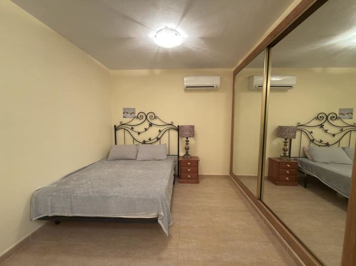 Image No.22-4 Bed Townhouse for sale