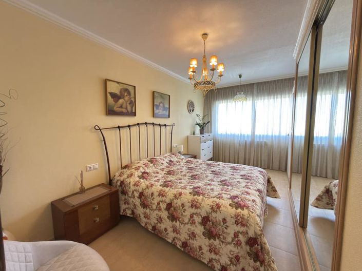 Image No.27-4 Bed Townhouse for sale