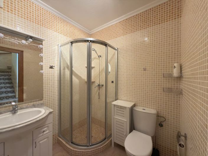 Image No.29-4 Bed Townhouse for sale