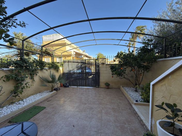 Image No.3-4 Bed Townhouse for sale