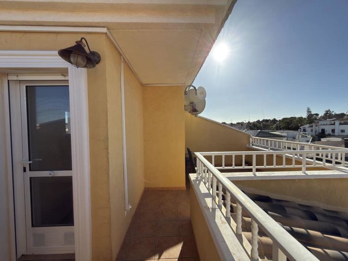 Image No.31-4 Bed Townhouse for sale