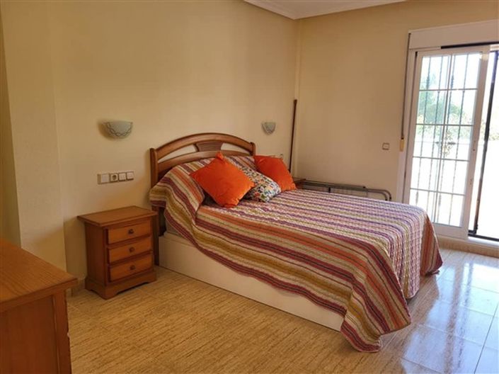 Image No.8-Villa de 3 chambres à vendre à Villamartin