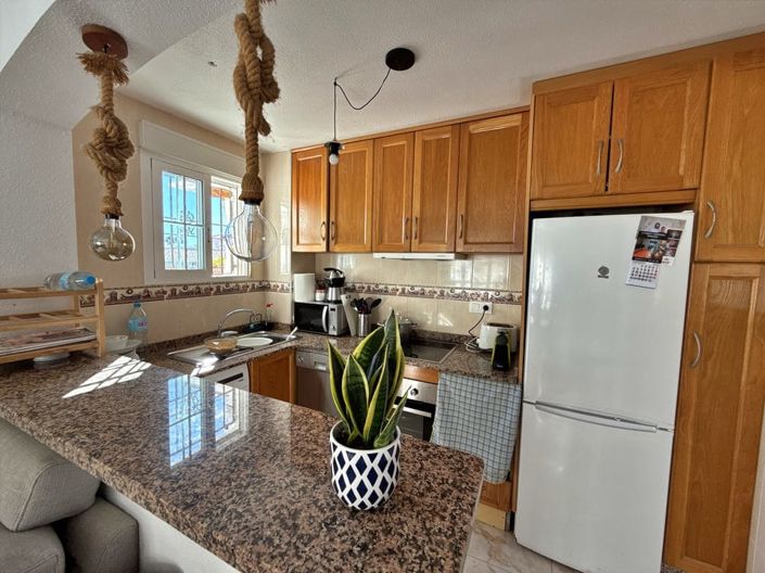 Image No.12-3 Bed Townhouse for sale