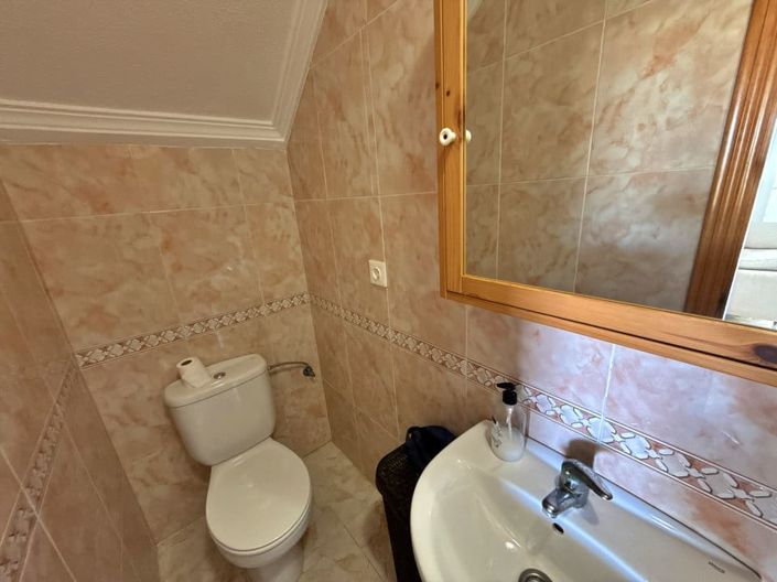 Image No.14-3 Bed Townhouse for sale