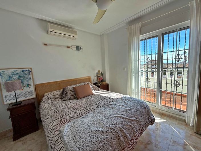 Image No.22-3 Bed Townhouse for sale