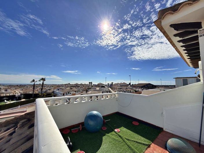 Image No.27-3 Bed Townhouse for sale