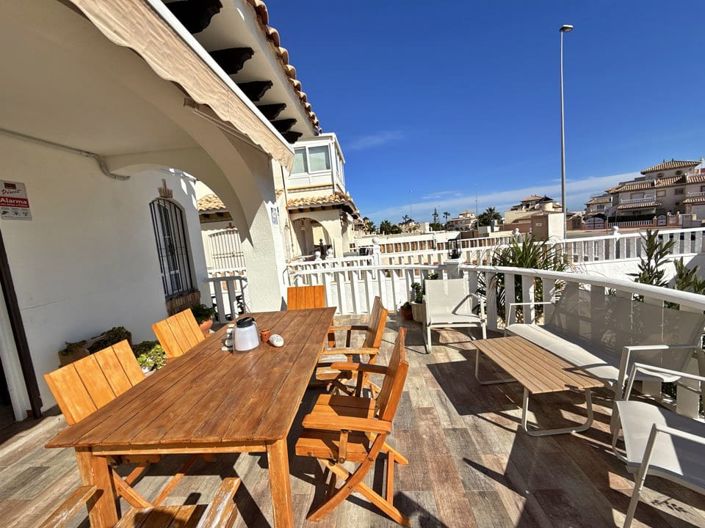 Image No.8-3 Bed Townhouse for sale