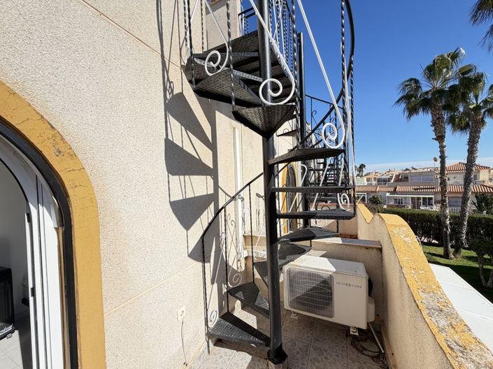 Image No.19-2 Bed Townhouse for sale