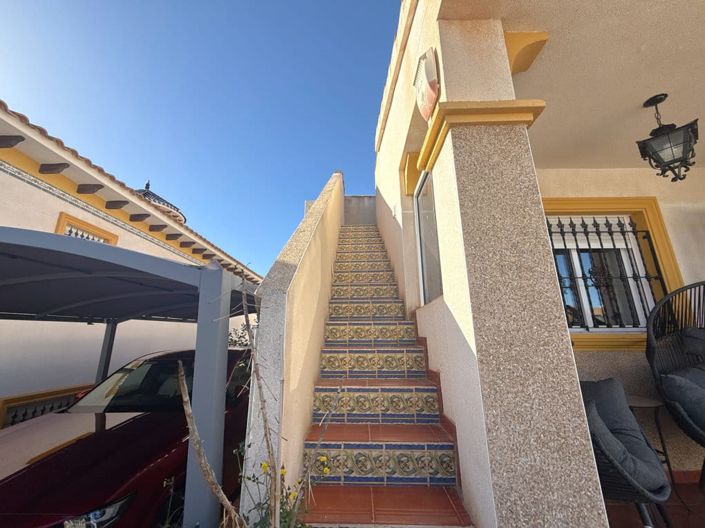 Image No.15-2 Bed Townhouse for sale