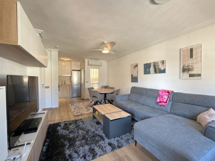 Image No.2-2 Bed Townhouse for sale