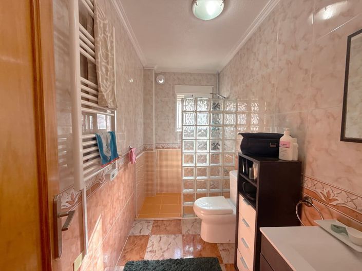 Image No.9-2 Bed Townhouse for sale