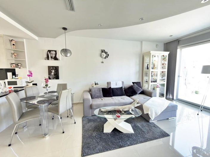 Image No.19-3 Bed Villa for sale