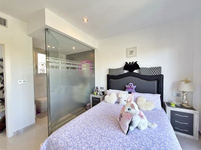 Image No.25-3 Bed Villa for sale