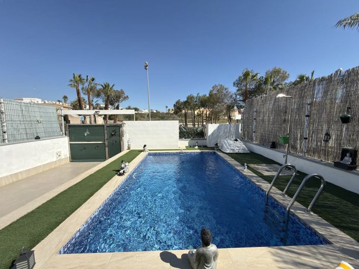 Image No.7-3 Bed Villa for sale