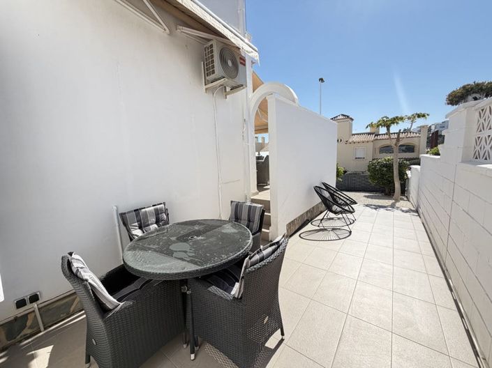 Image No.35-3 Bed Villa for sale