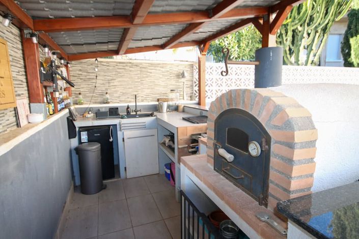 Image No.2-3 Bed Villa for sale