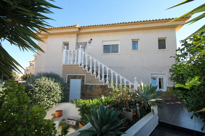 Image No.8-Villa de 3 chambres à vendre à Villamartin