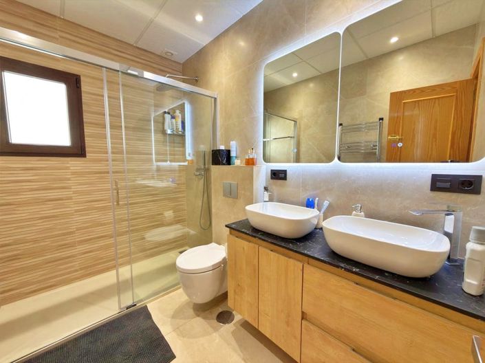 Image No.28-4 Bed Villa for sale