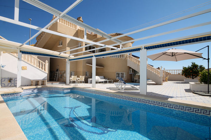 Image No.2-Villa de 4 chambres à vendre à Villamartin