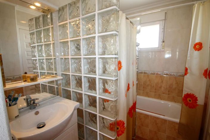 Image No.25-4 Bed Villa for sale