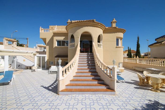 Image No.43-4 Bed Villa for sale