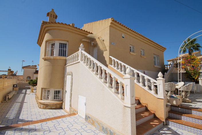 Image No.6-Villa de 4 chambres à vendre à Villamartin