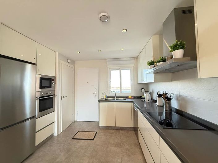 Image No.9-2 Bed Apartment for sale