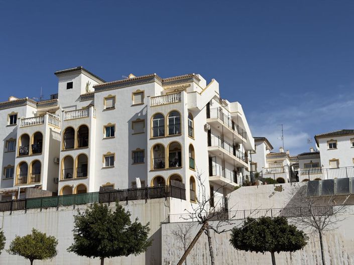 Image No.17-2 Bed Apartment for sale