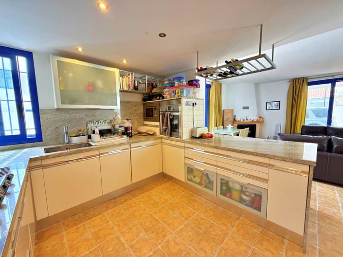 Image No.13-3 Bed Villa for sale