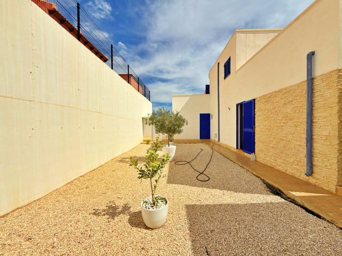 Image No.36-3 Bed Villa for sale