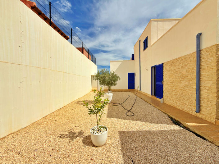 Image No.36-3 Bed Villa for sale