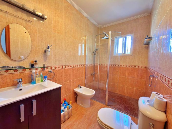 Image No.15-3 Bed Townhouse for sale