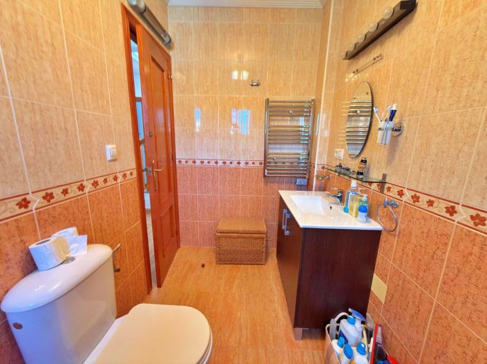 Image No.16-3 Bed Townhouse for sale